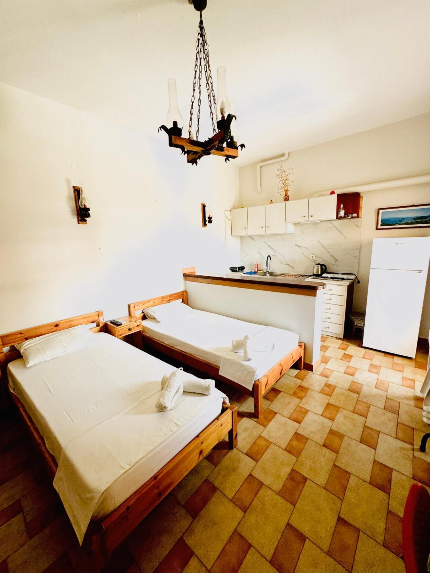 Glaros Apartments ニドリ エクステリア 写真